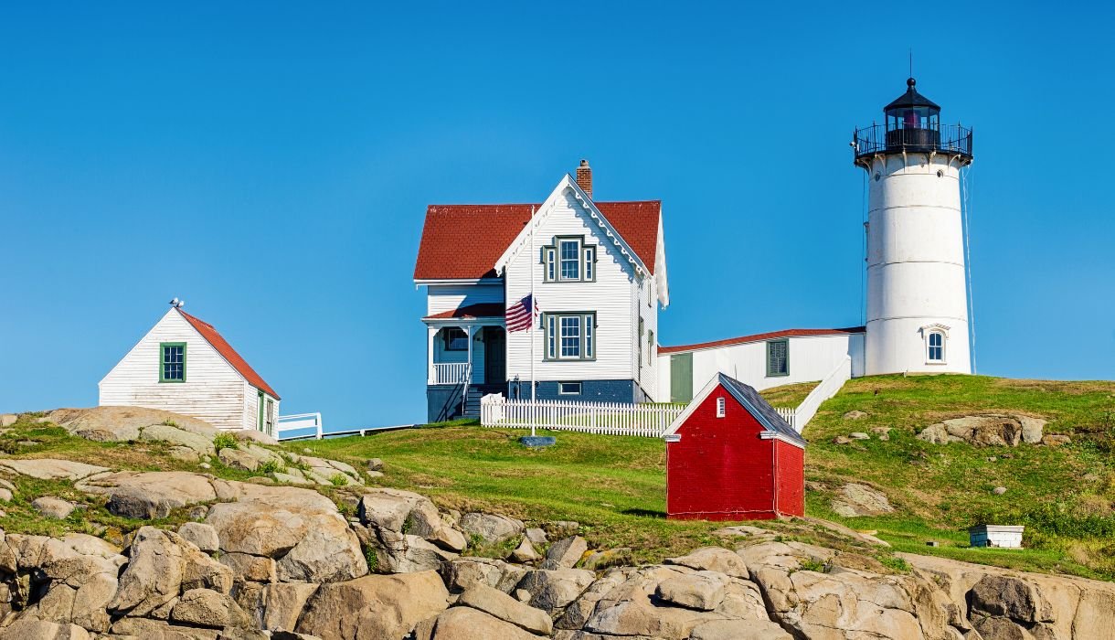 Cape Neddick Light In Maine - Image by traveler1116 from Getty Images Signature - Hidden Gems in York, Maine