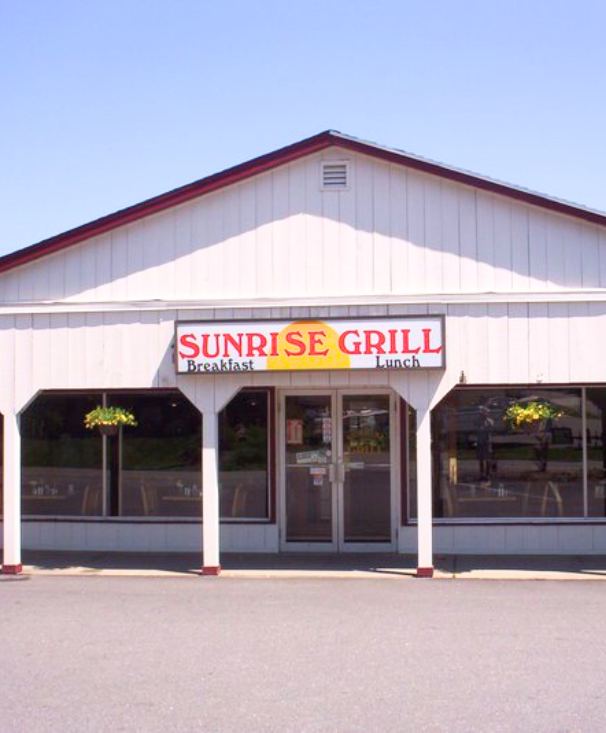 Outside Sunrise Grill in Kittery Maine